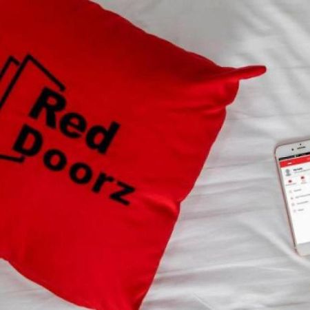Reddoorz Plus Syariah @ Jalan Sriwijaya Medan Eksteriør bilde