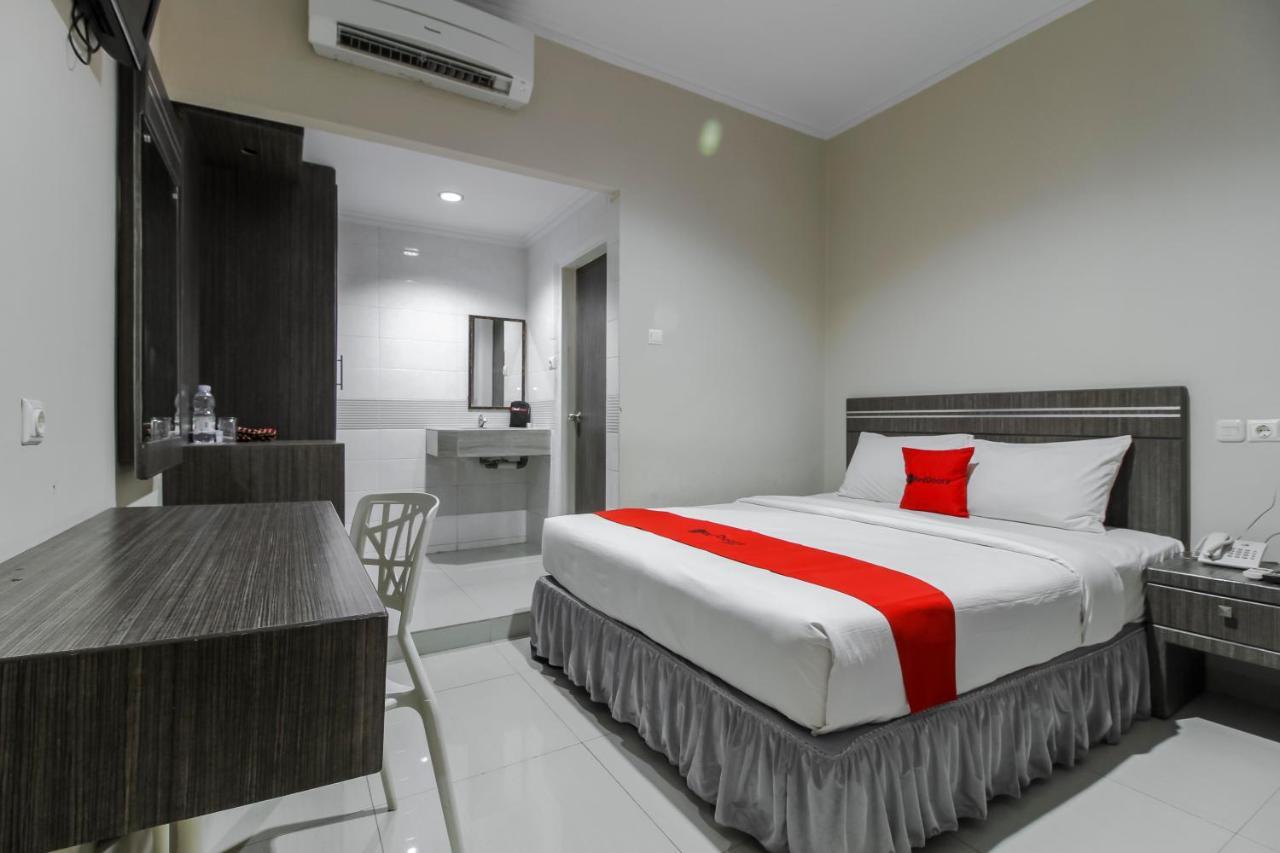 Reddoorz Plus Syariah @ Jalan Sriwijaya Medan Eksteriør bilde