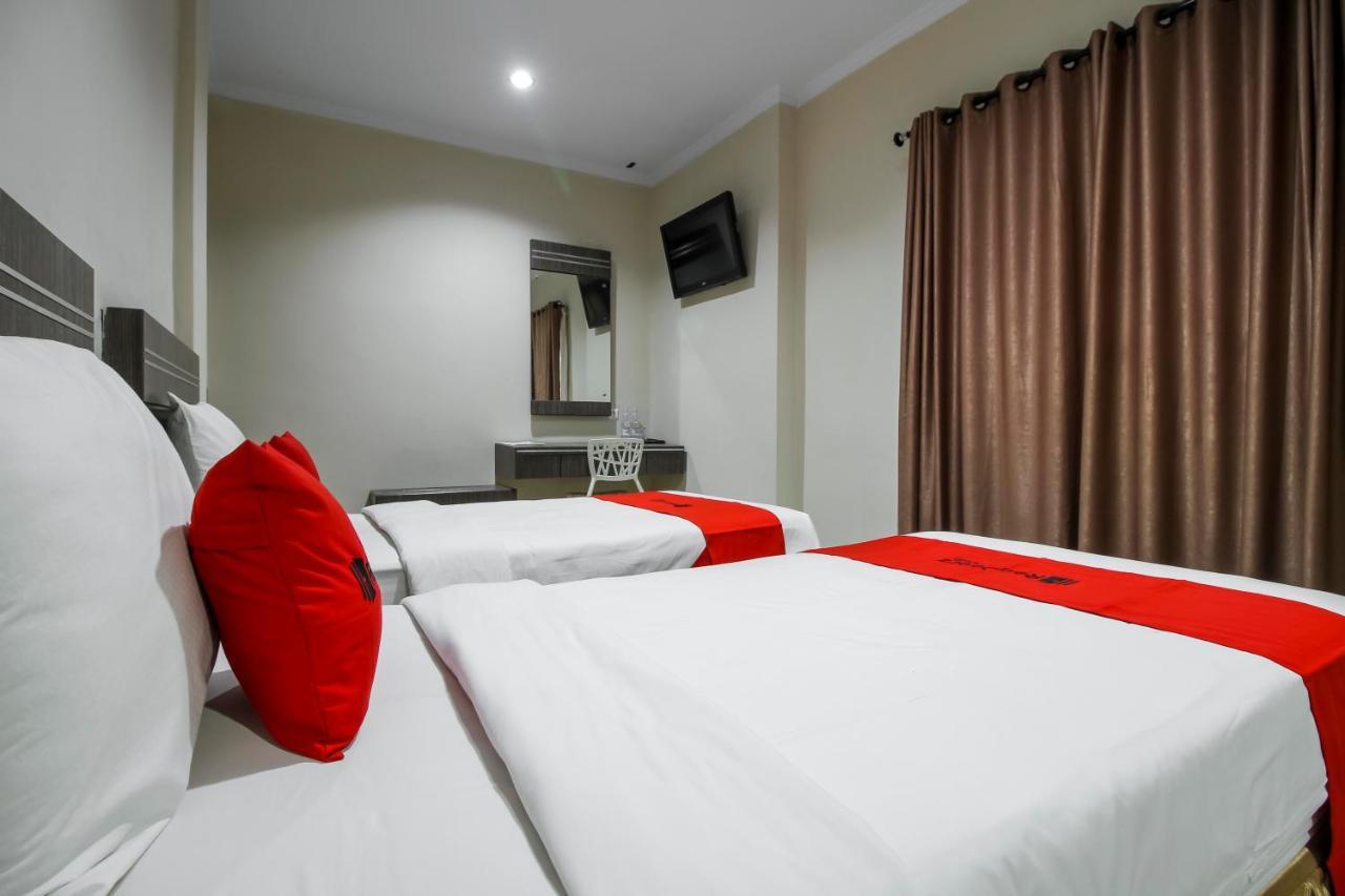 Reddoorz Plus Syariah @ Jalan Sriwijaya Medan Eksteriør bilde