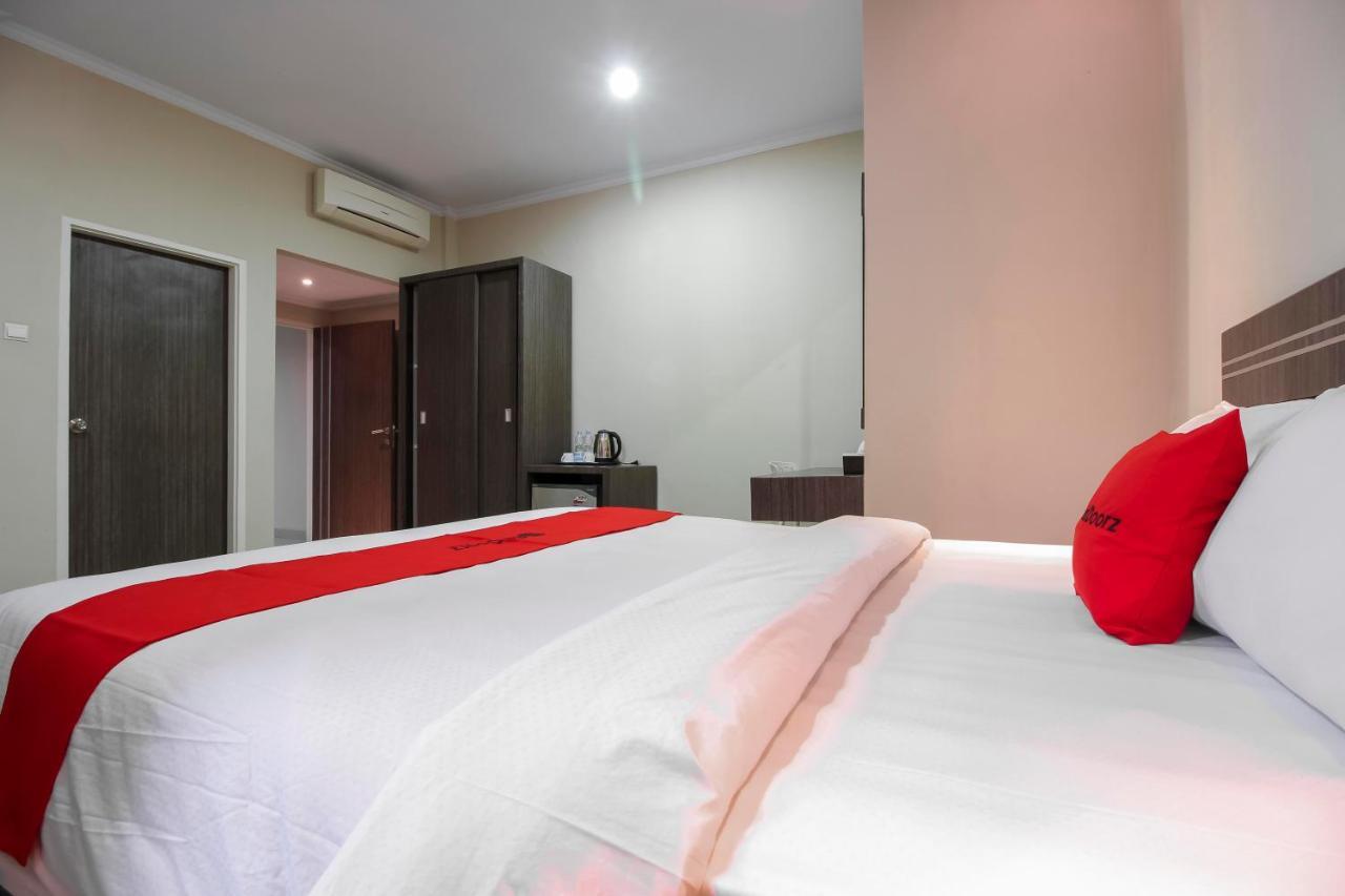 Reddoorz Plus Syariah @ Jalan Sriwijaya Medan Eksteriør bilde
