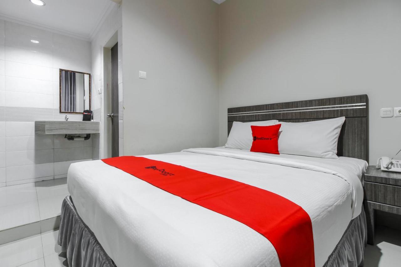 Reddoorz Plus Syariah @ Jalan Sriwijaya Medan Eksteriør bilde