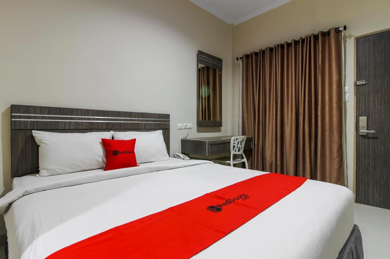 Reddoorz Plus Syariah @ Jalan Sriwijaya Medan Eksteriør bilde