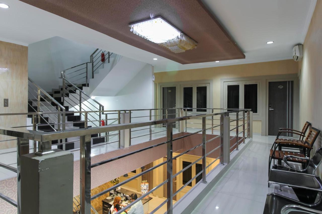 Reddoorz Plus Syariah @ Jalan Sriwijaya Medan Eksteriør bilde
