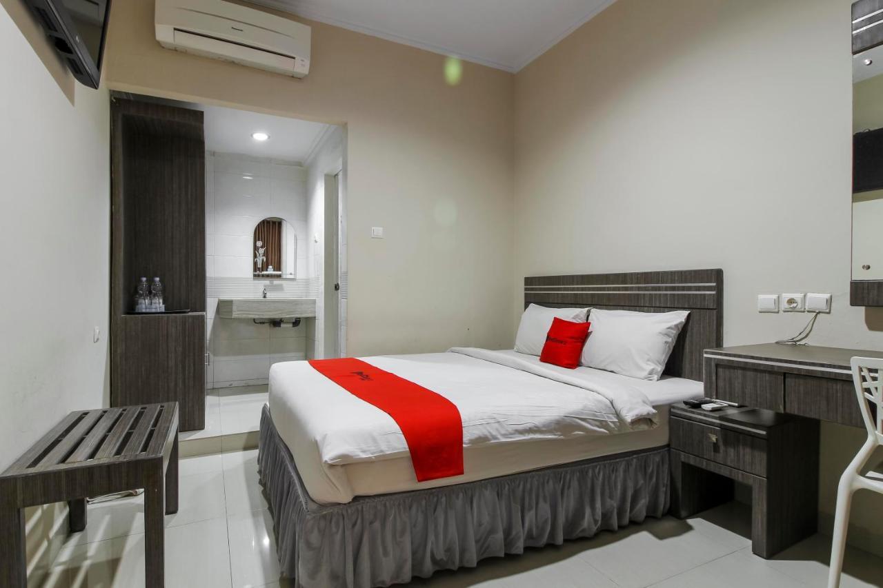 Reddoorz Plus Syariah @ Jalan Sriwijaya Medan Eksteriør bilde