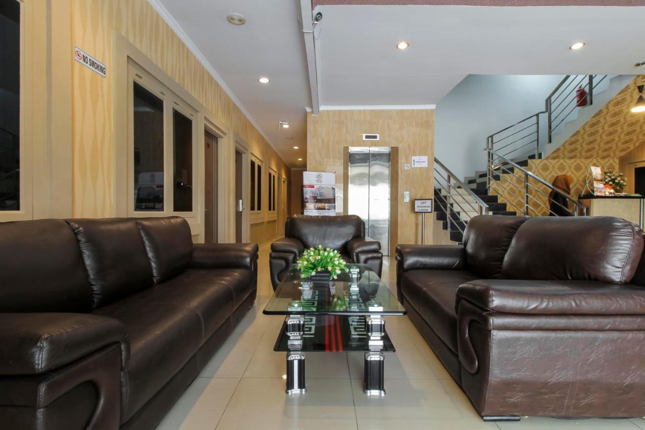 Reddoorz Plus Syariah @ Jalan Sriwijaya Medan Eksteriør bilde
